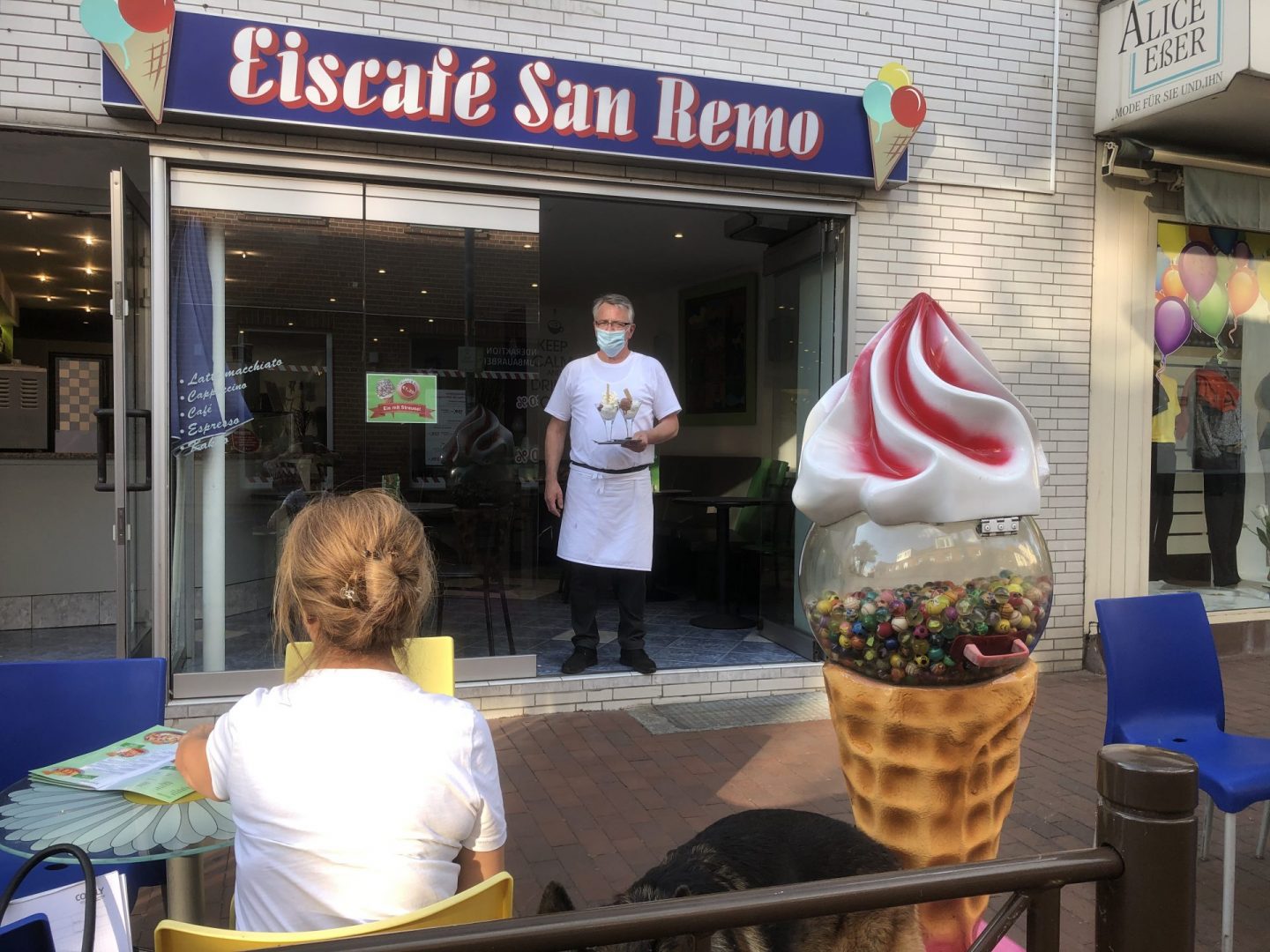 Schermbecker Eiscafe hält den langjährigen Kunden die Treue