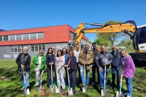 Baustart Erweiterung Neue Schule center top