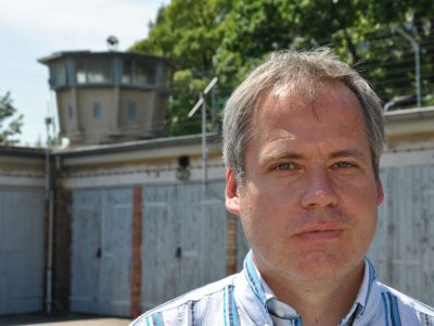 252 1141 ThRaufeisen center top