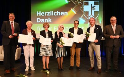 Ehrung fuer herausragendes Engagement center top