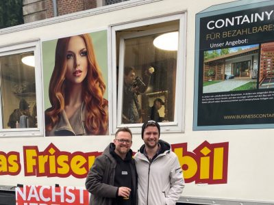 Tues Dusseldorf center top