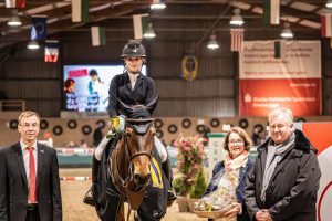 DSC07275 003 center top