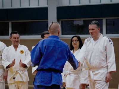 uebergabe min center top