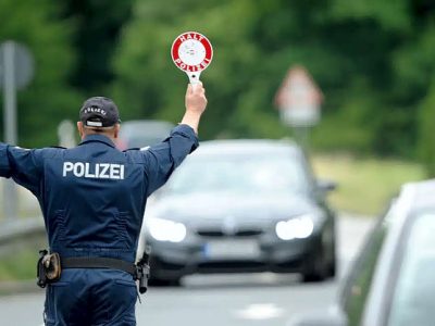 verkehrskontrolle center top