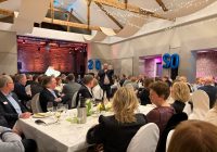 volles haus center top