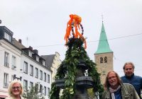 Osterbrunnen020426hoch center top