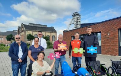 Spendenuebergabe LEO vier Empfaenger center top